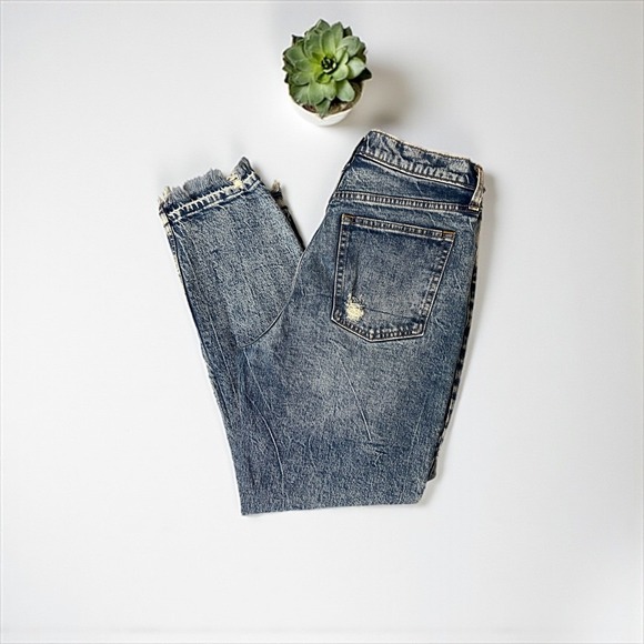 Abercrombie‎ & Fitch Mom Jeans High Rise Distressed Denim Size 30 - Picture 3 of 6
